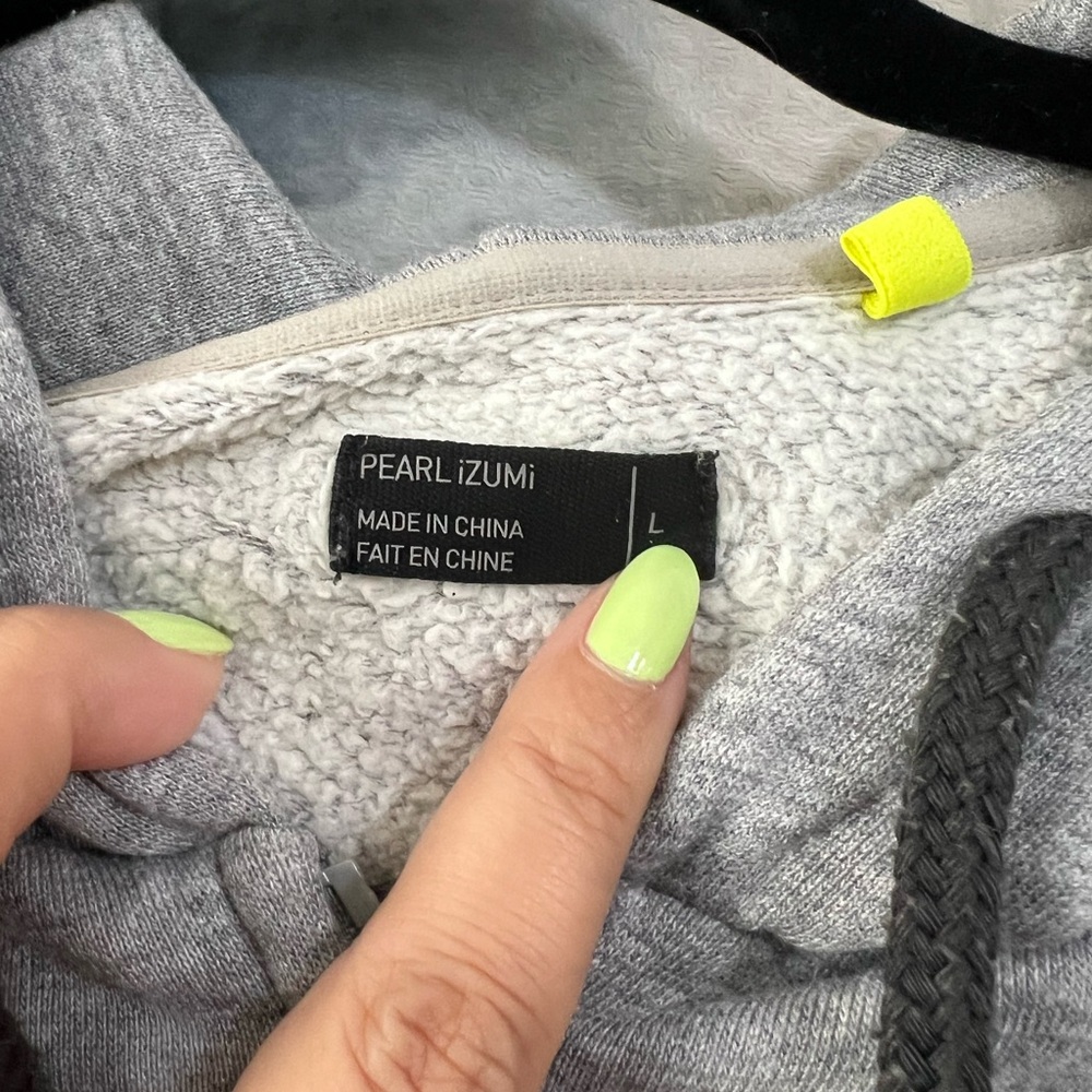 Pearl Izumi | Grey Hoodie - Picture 4 of 9